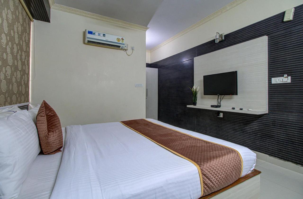 Hotel Royal Classio, Bangalore Esterno foto