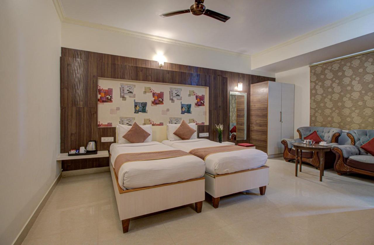 Hotel Royal Classio, Bangalore Esterno foto