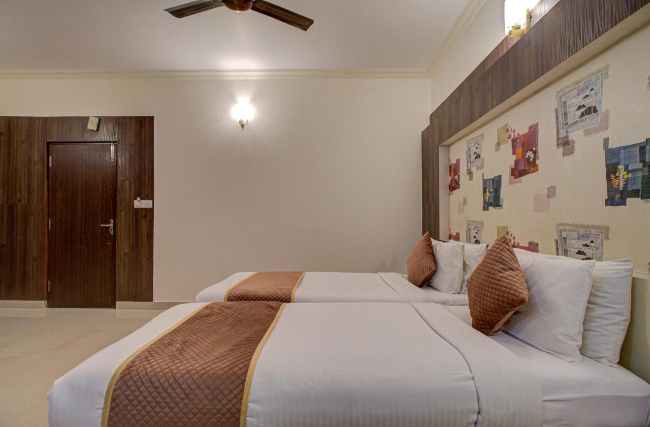 Hotel Royal Classio, Bangalore Esterno foto