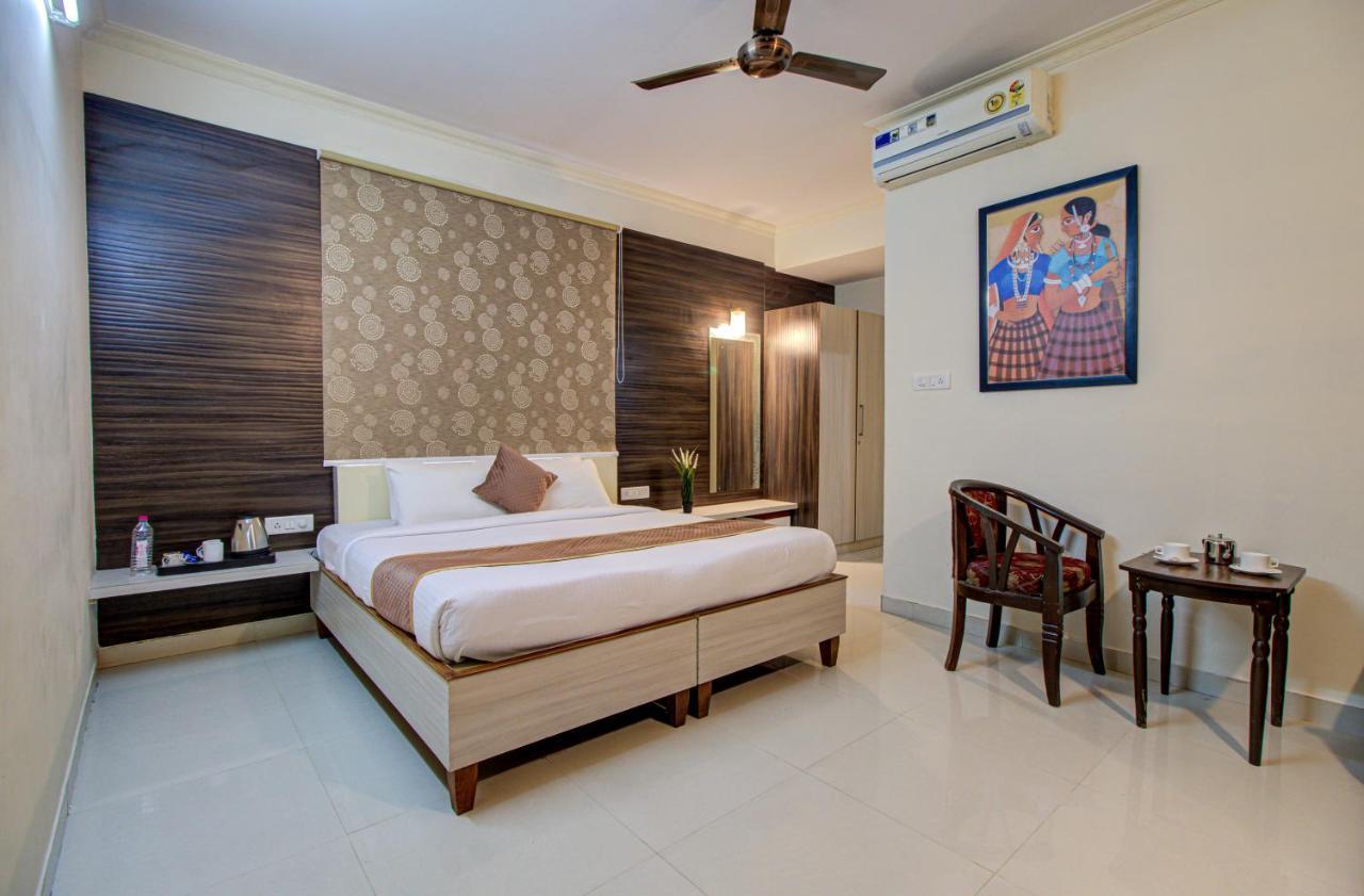 Hotel Royal Classio, Bangalore Esterno foto