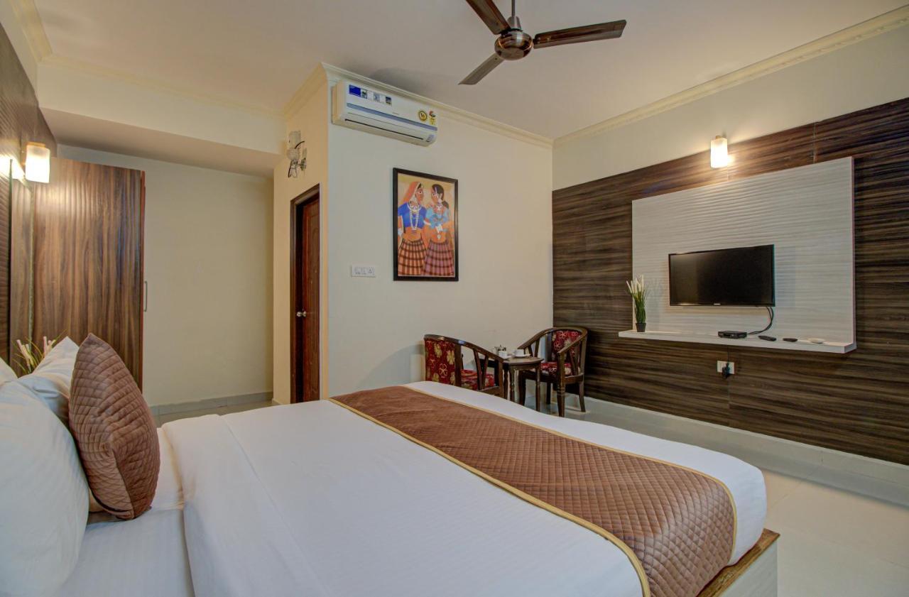 Hotel Royal Classio, Bangalore Esterno foto