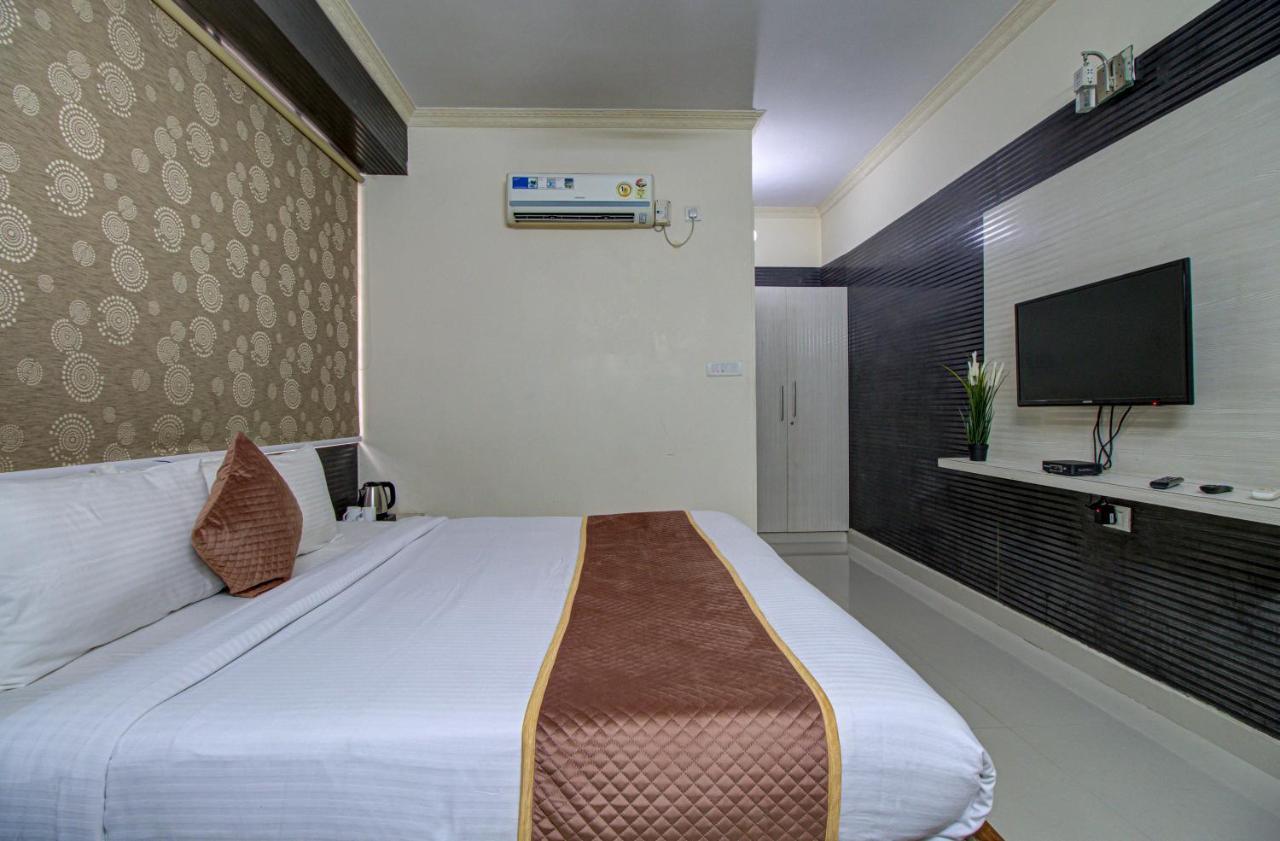 Hotel Royal Classio, Bangalore Esterno foto